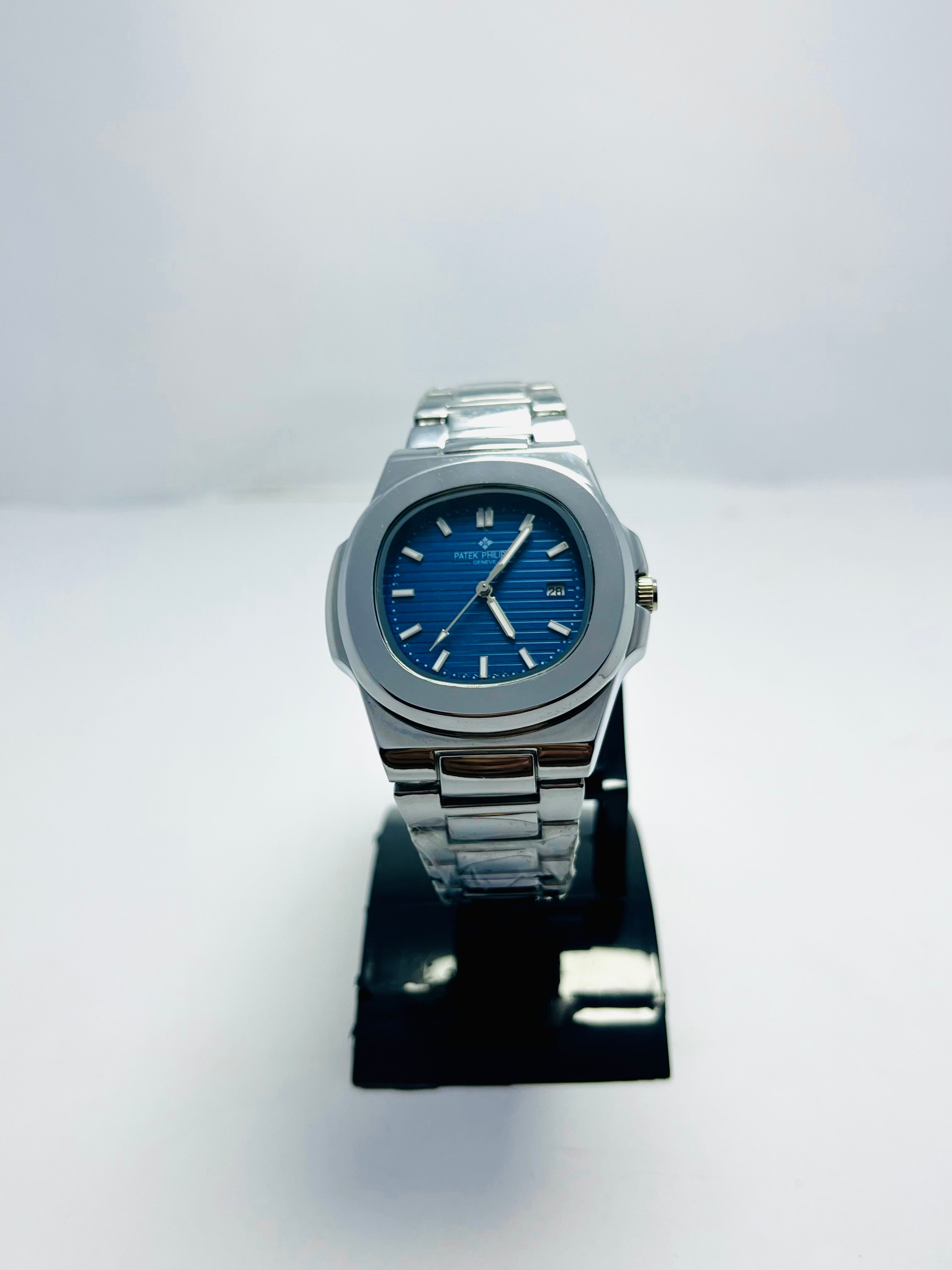 PATEK PHILIPPE GENEVE WATCH WITH BLUE DIAL WITH DATE
