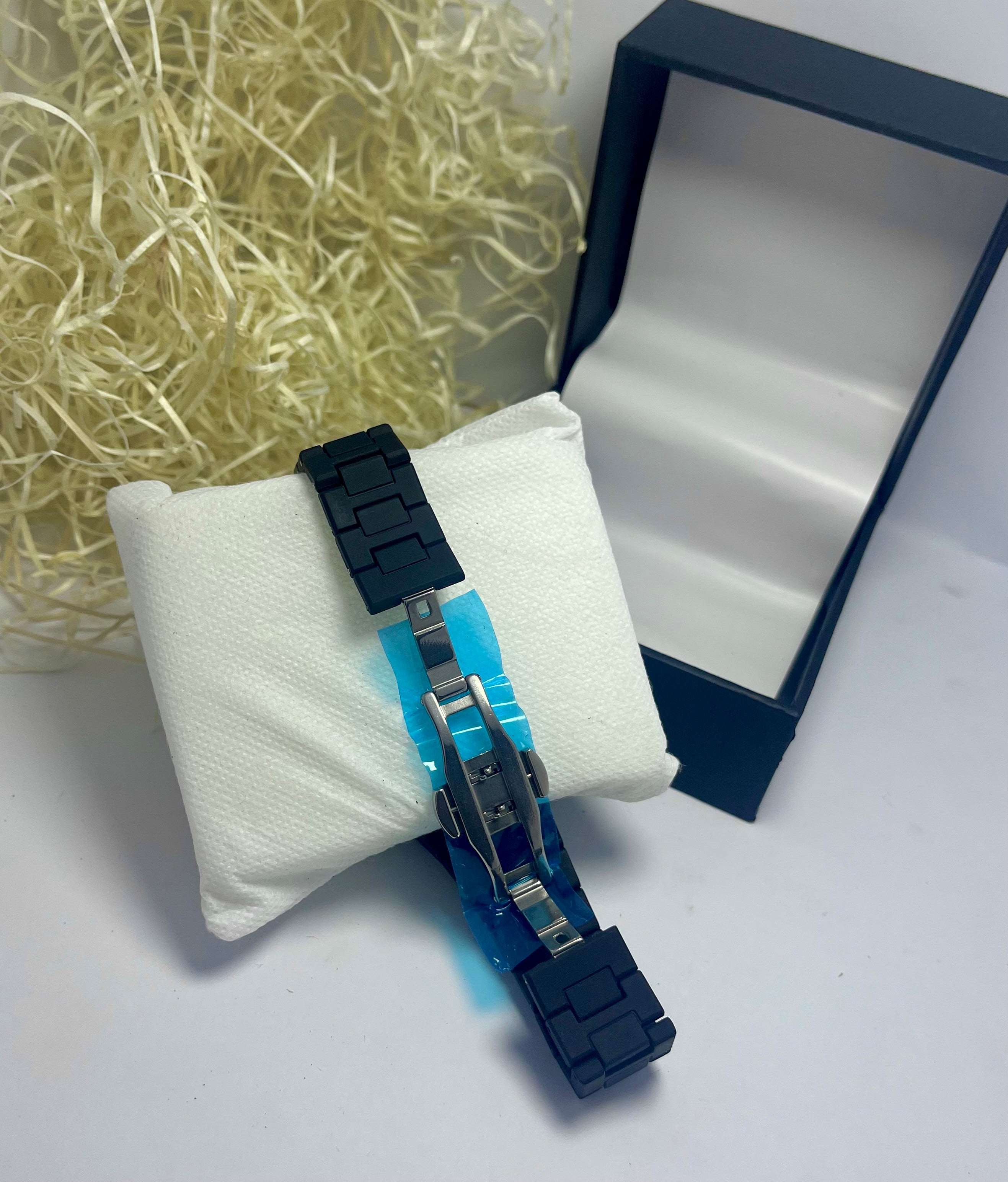 BLACK OURA ARABIC WATCH