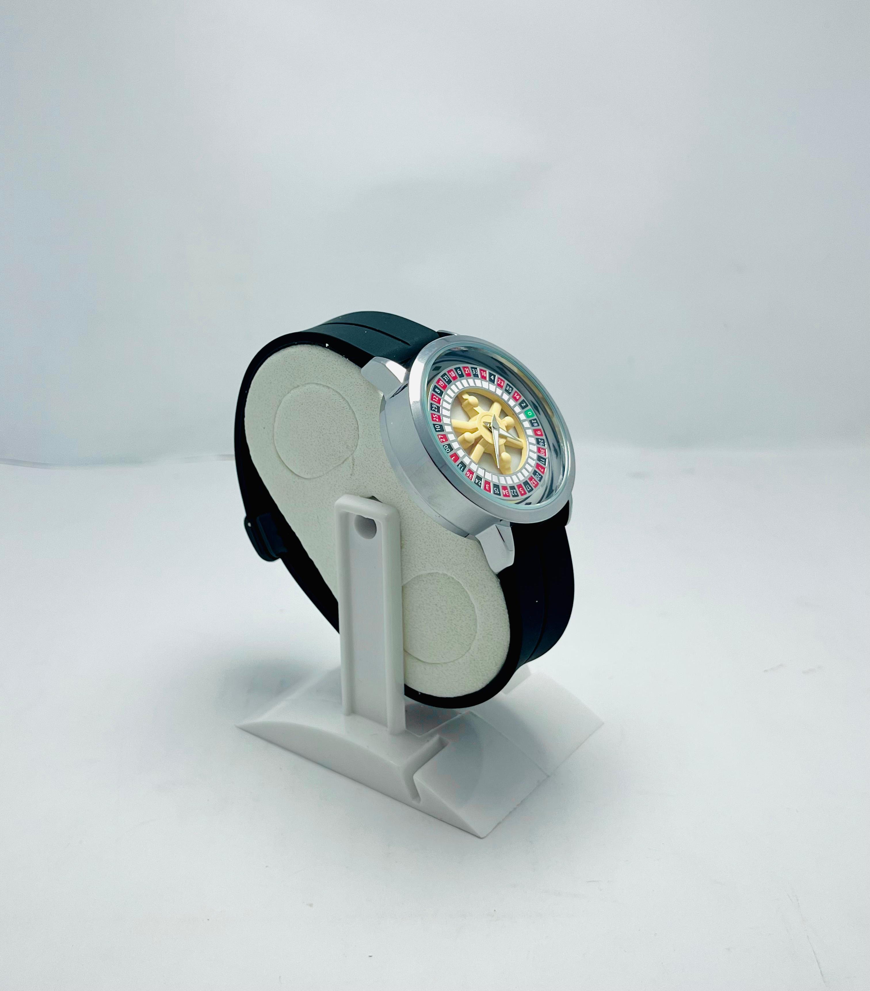 FARRARII WATCH 1
Casino Rotating Dial Trending Watch